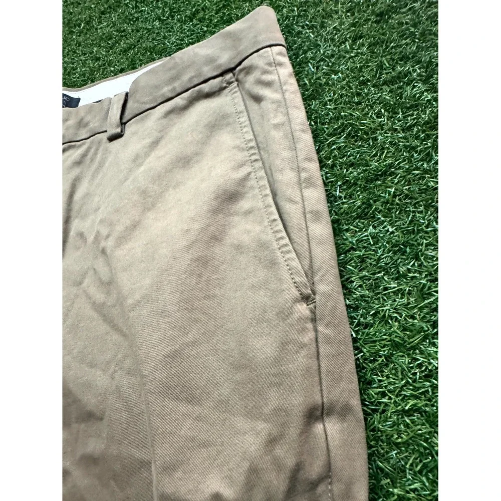 Banana Republic Aiden Chino Pants Mens 35/32 Beige Cotton Straight Leg Zip Fly‎